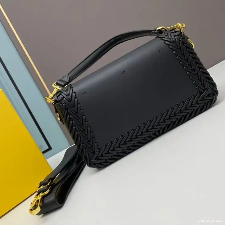 Affordable Stitching Leather In Fendi Bag Baguette Medium Black 0421